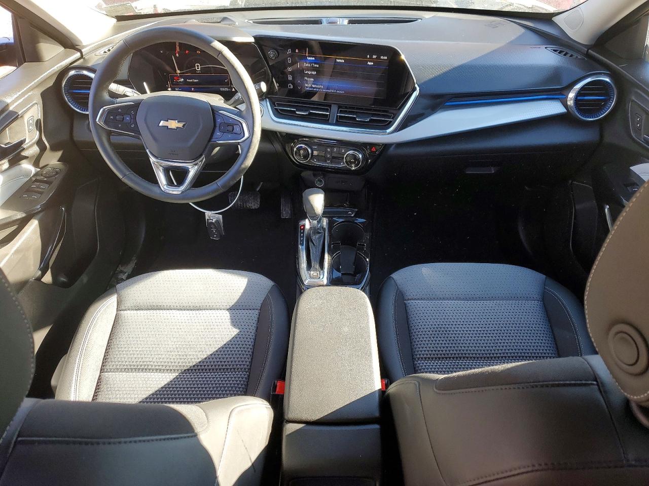 2025 CHEVROLET TRAX 1LT photo 8