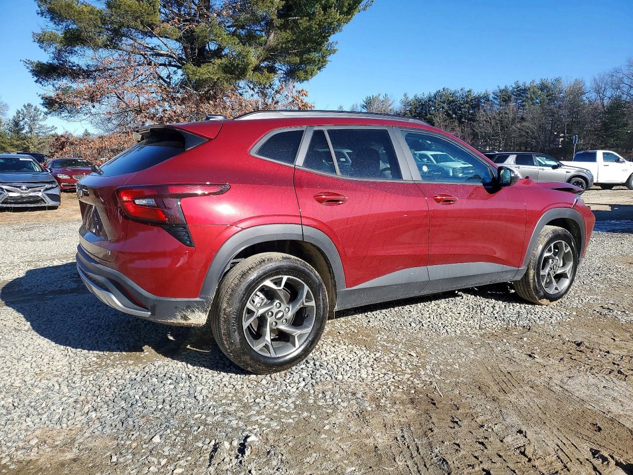 2025 CHEVROLET TRAX 1LT photo 3