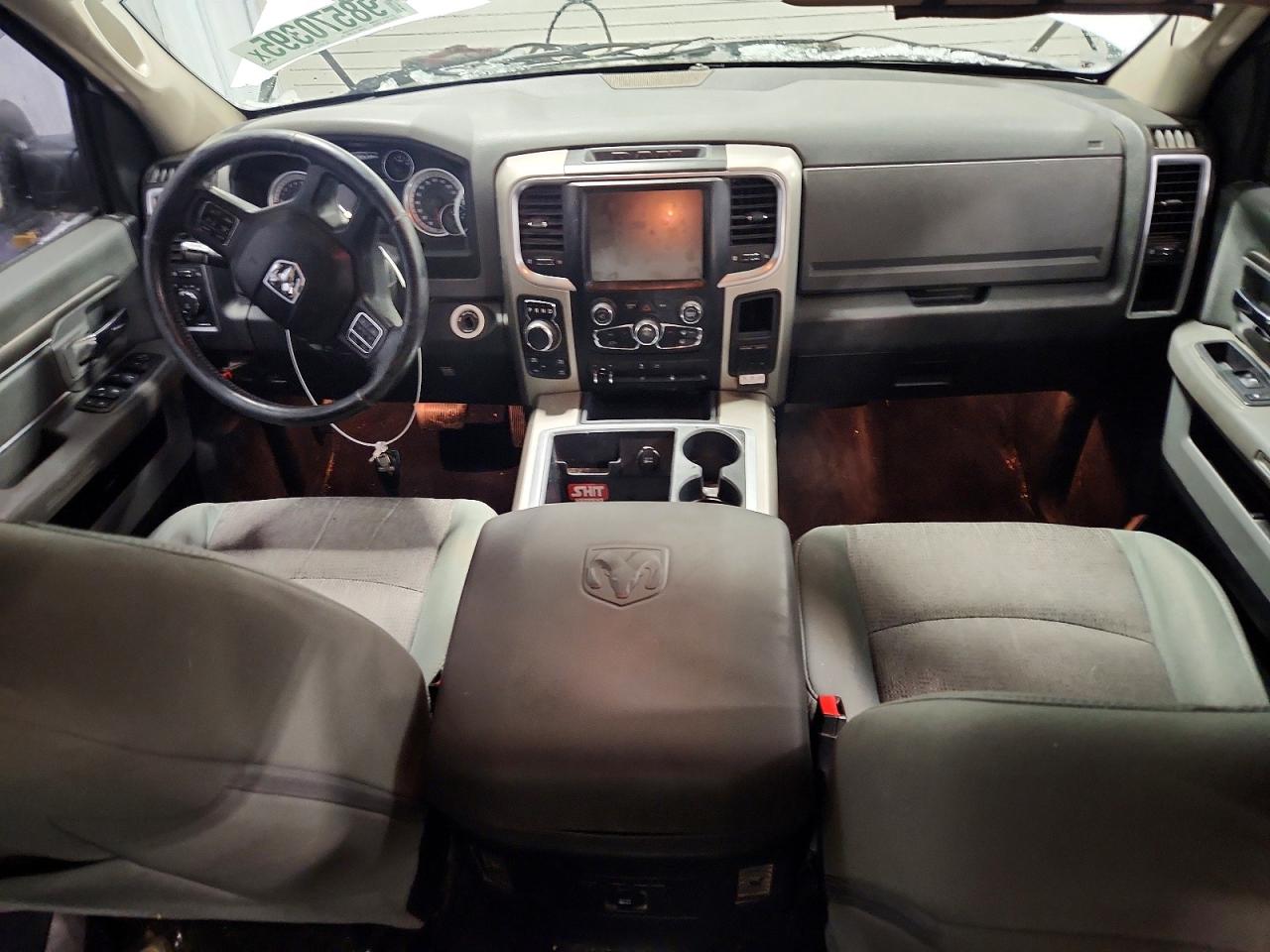 2014 RAM 1500 SLT photo 8