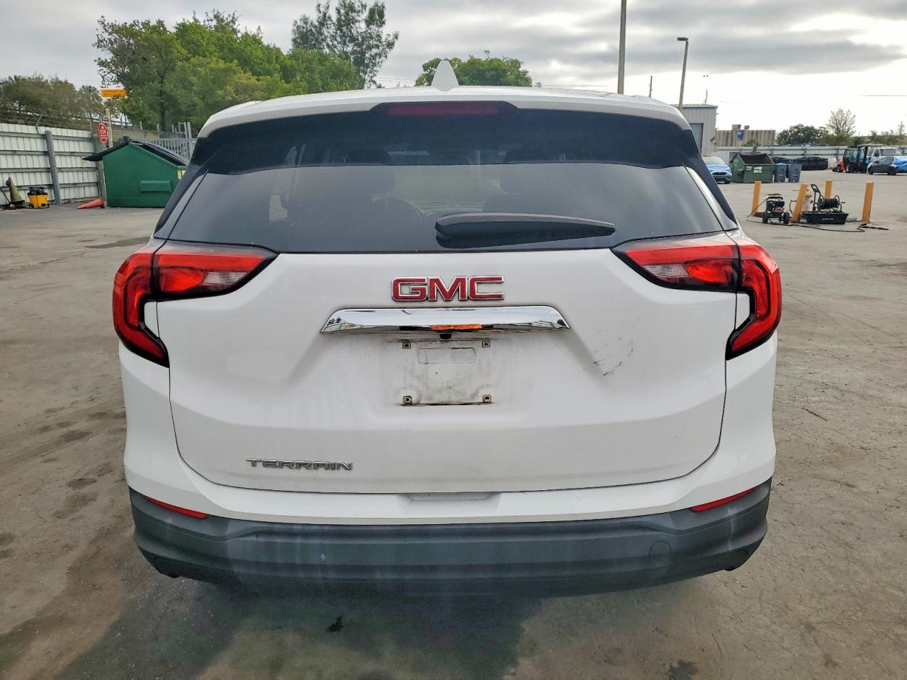 2018 GMC TERRAIN SLE photo 6