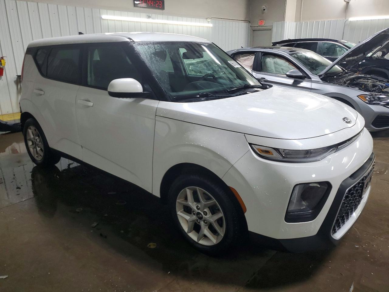 2020 KIA SOUL LX photo 4