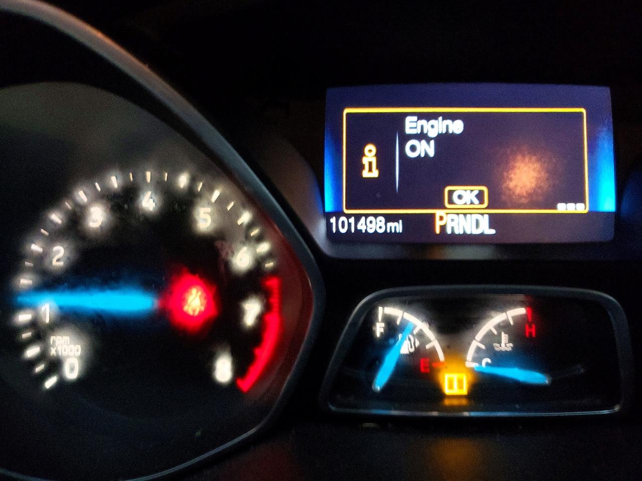 2015 FORD FOCUS SE photo 9