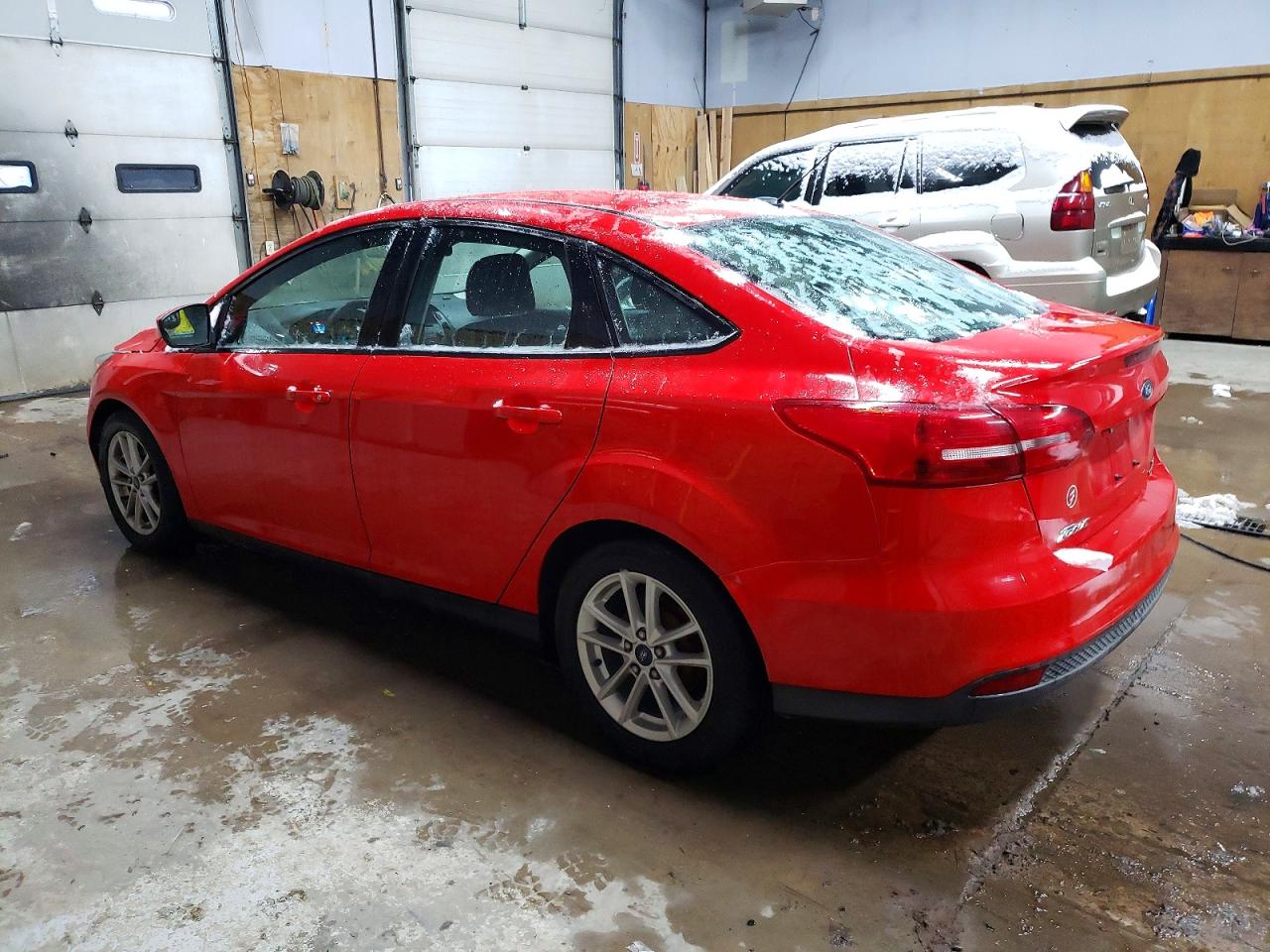 2015 FORD FOCUS SE photo 2
