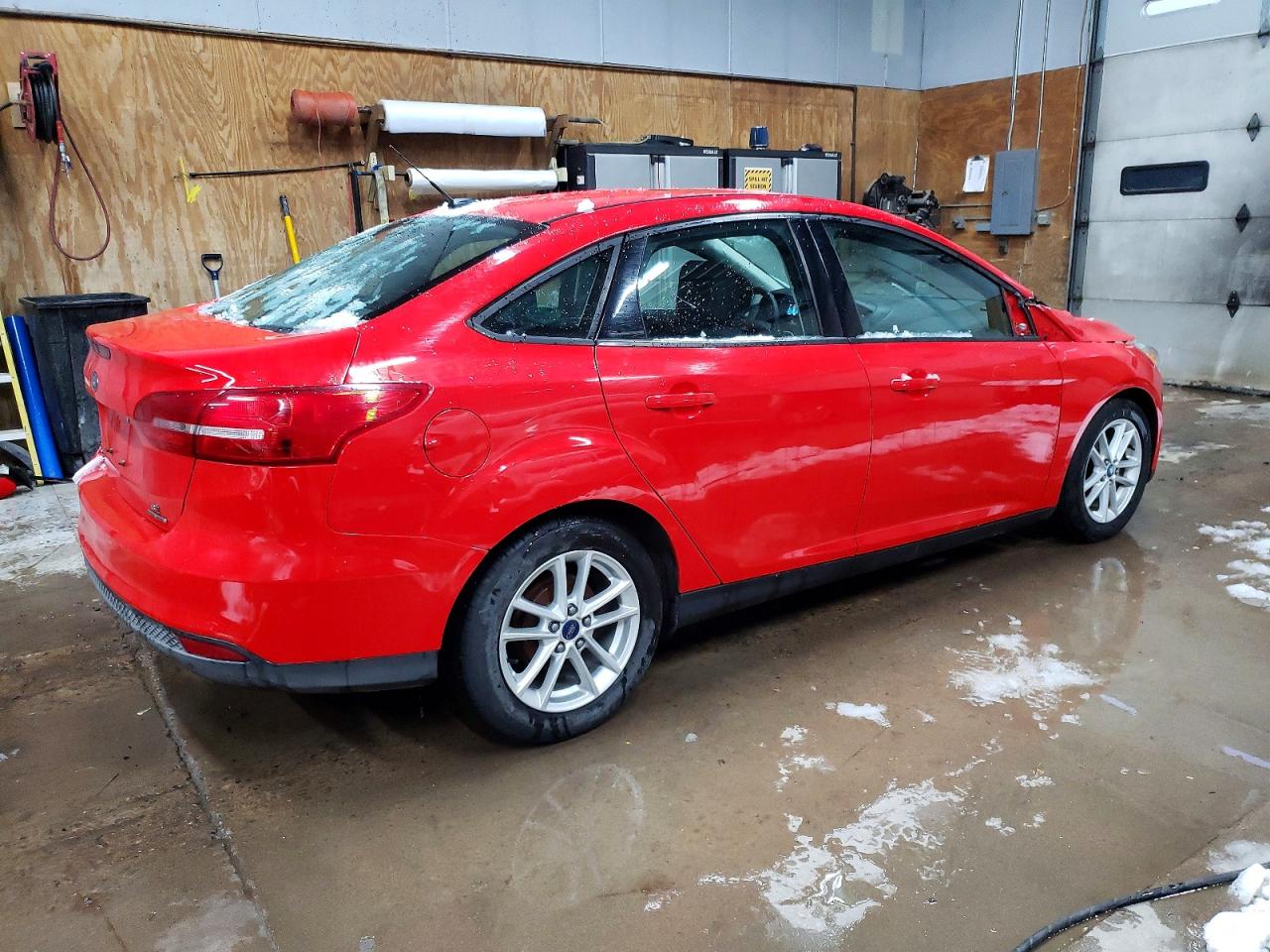 2015 FORD FOCUS SE photo 3