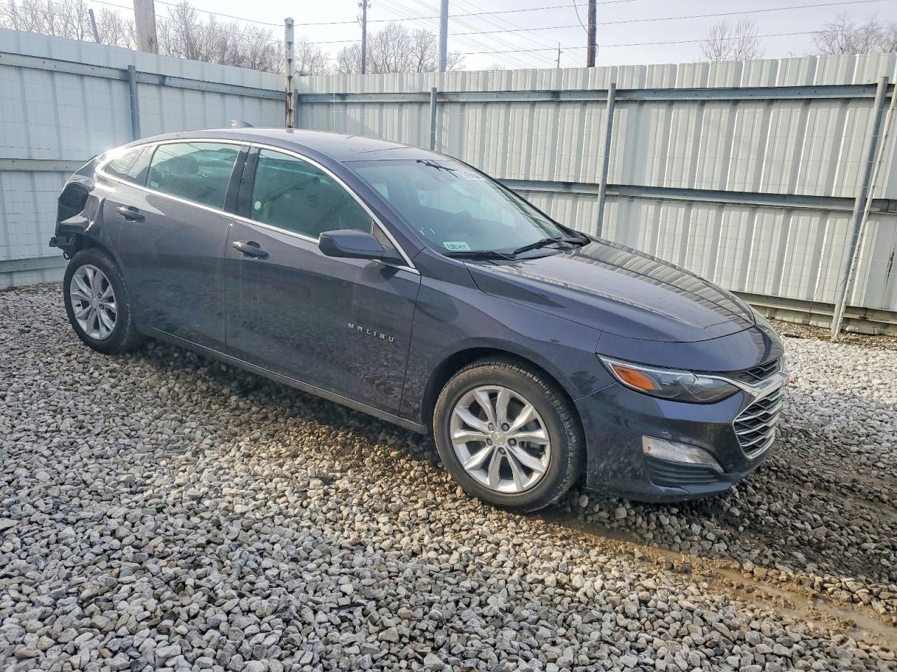 2023 CHEVROLET MALIBU LT photo 4