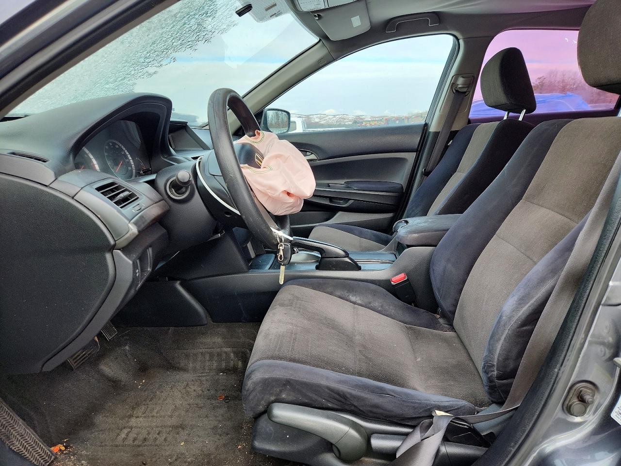 2010 HONDA ACCORD LX photo 7