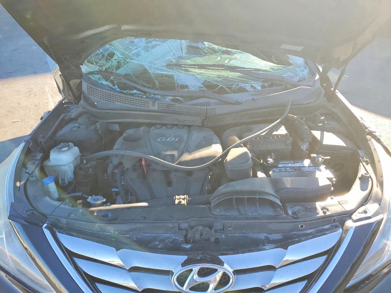 2011 HYUNDAI SONATA SE photo 11
