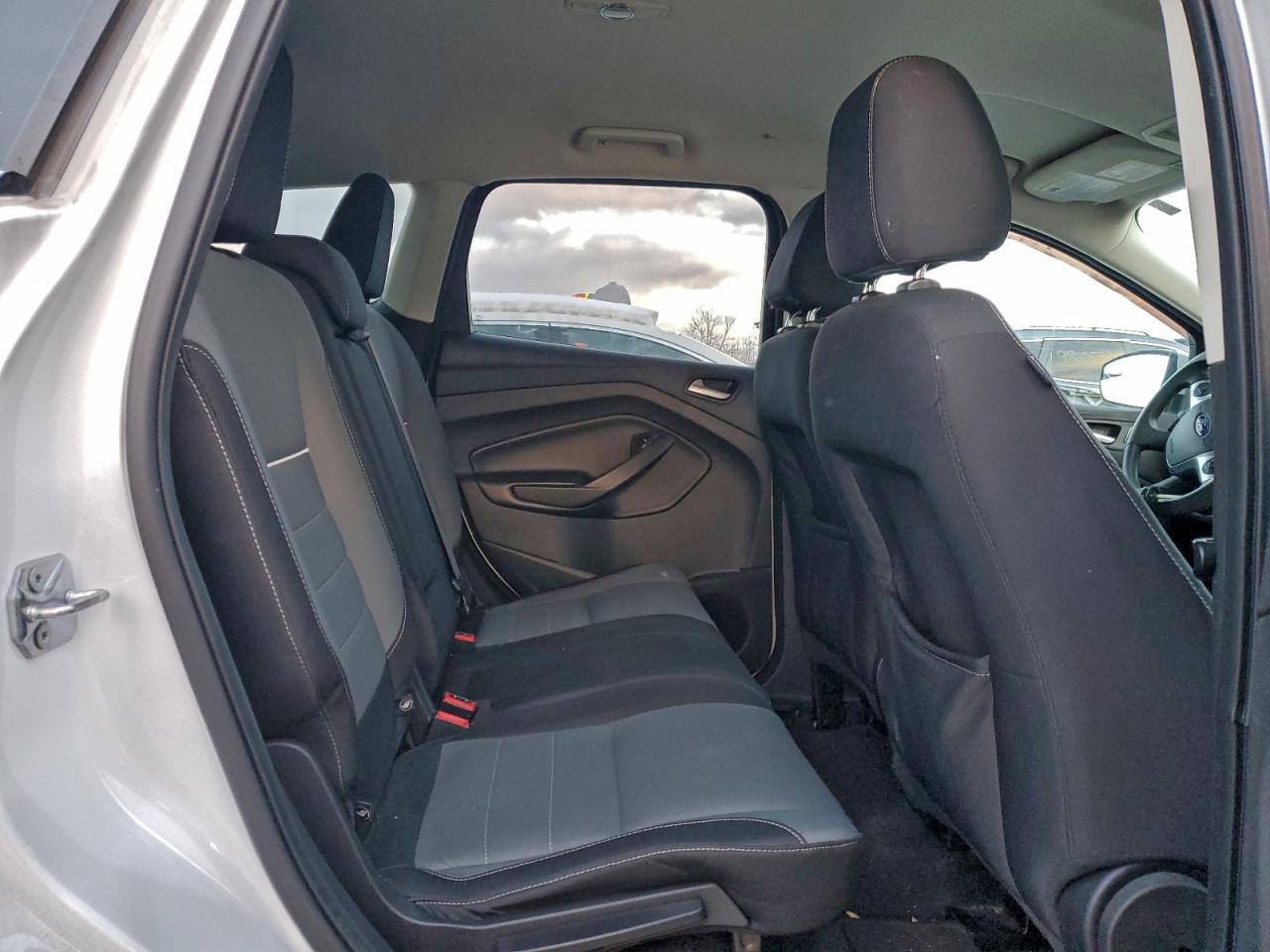 2015 FORD ESCAPE SE photo 11