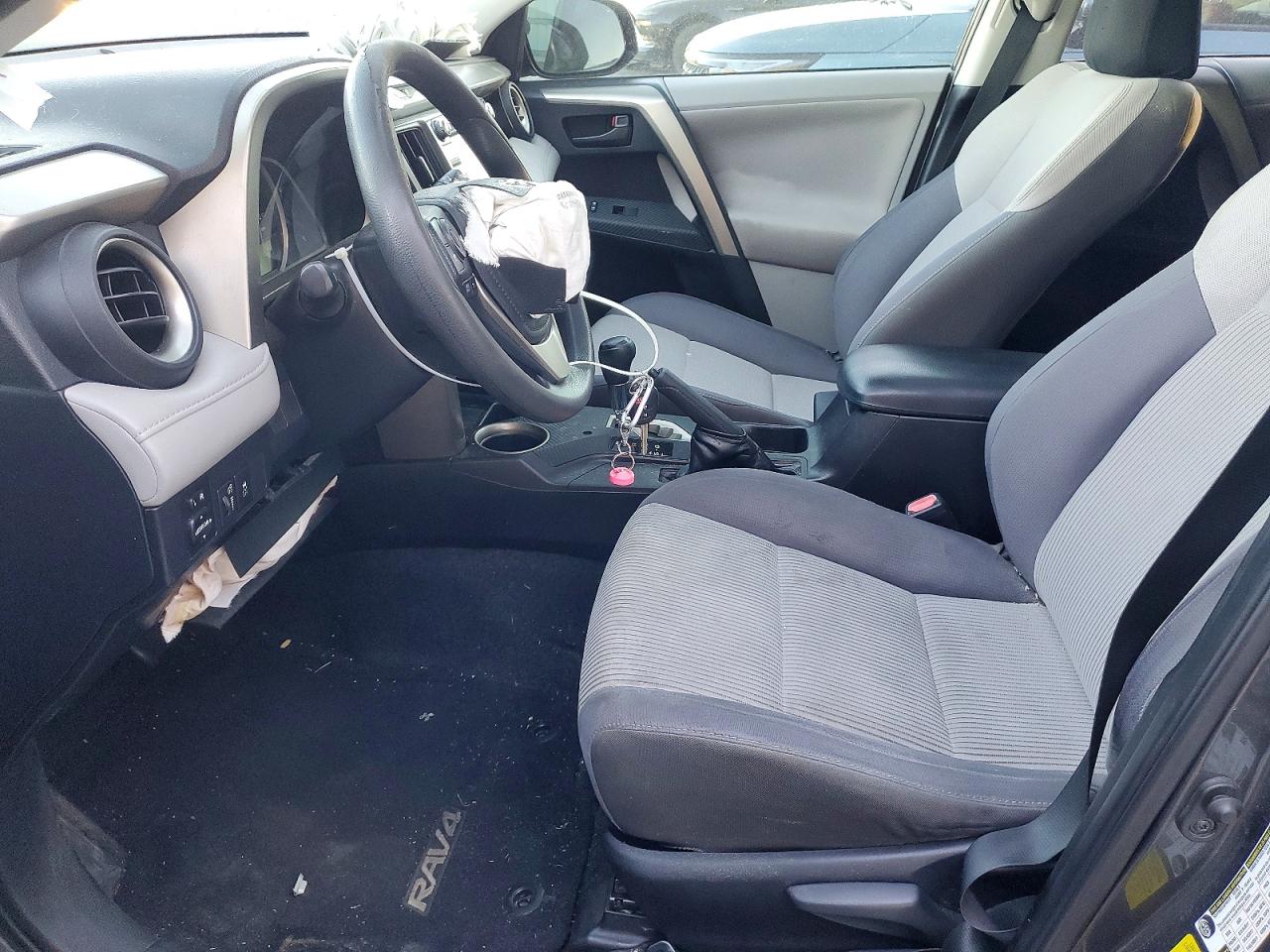 2013 TOYOTA RAV4 XLE photo 7