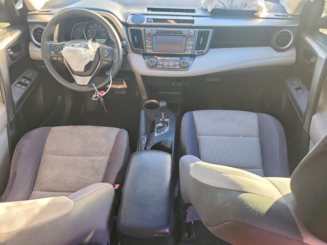 2013 TOYOTA RAV4 XLE photo 8