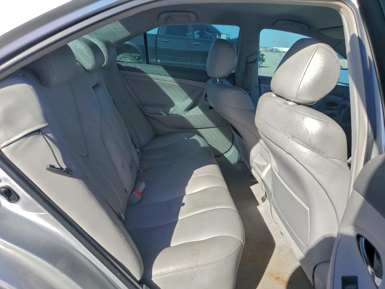 2009 TOYOTA CAMRY SE photo 10