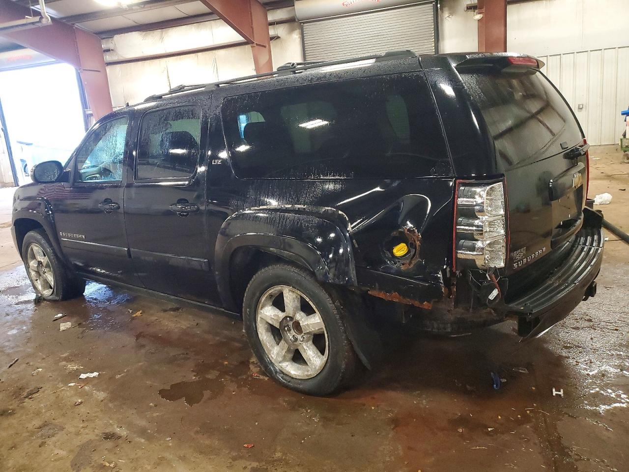 2007 CHEVROLET SUBURBAN K1500 photo 2