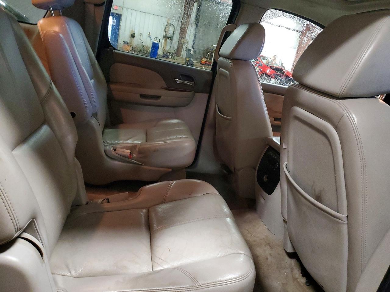 2007 CHEVROLET SUBURBAN K1500 photo 11