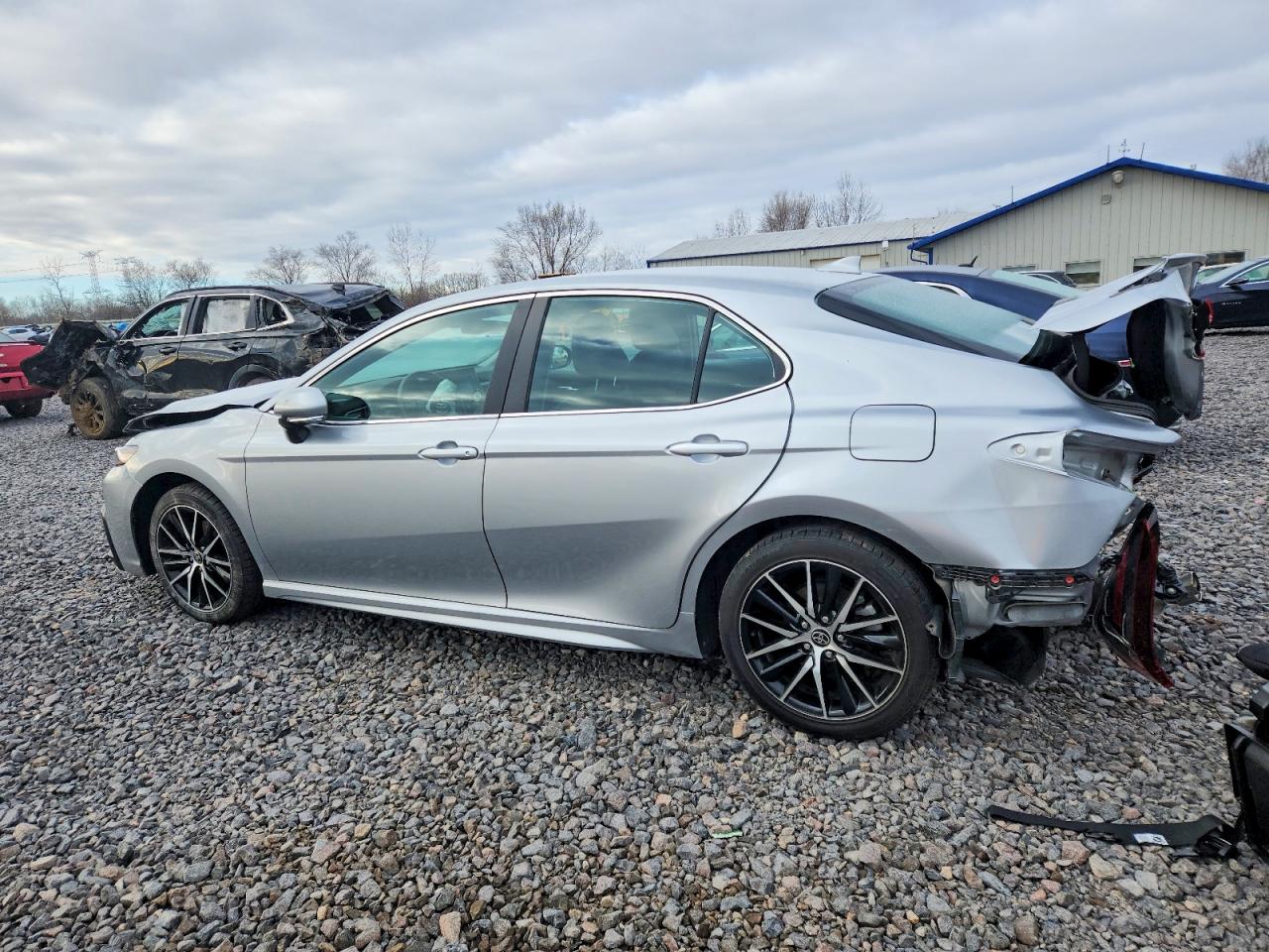 2023 TOYOTA CAMRY SE NIGHT SHADE photo 3