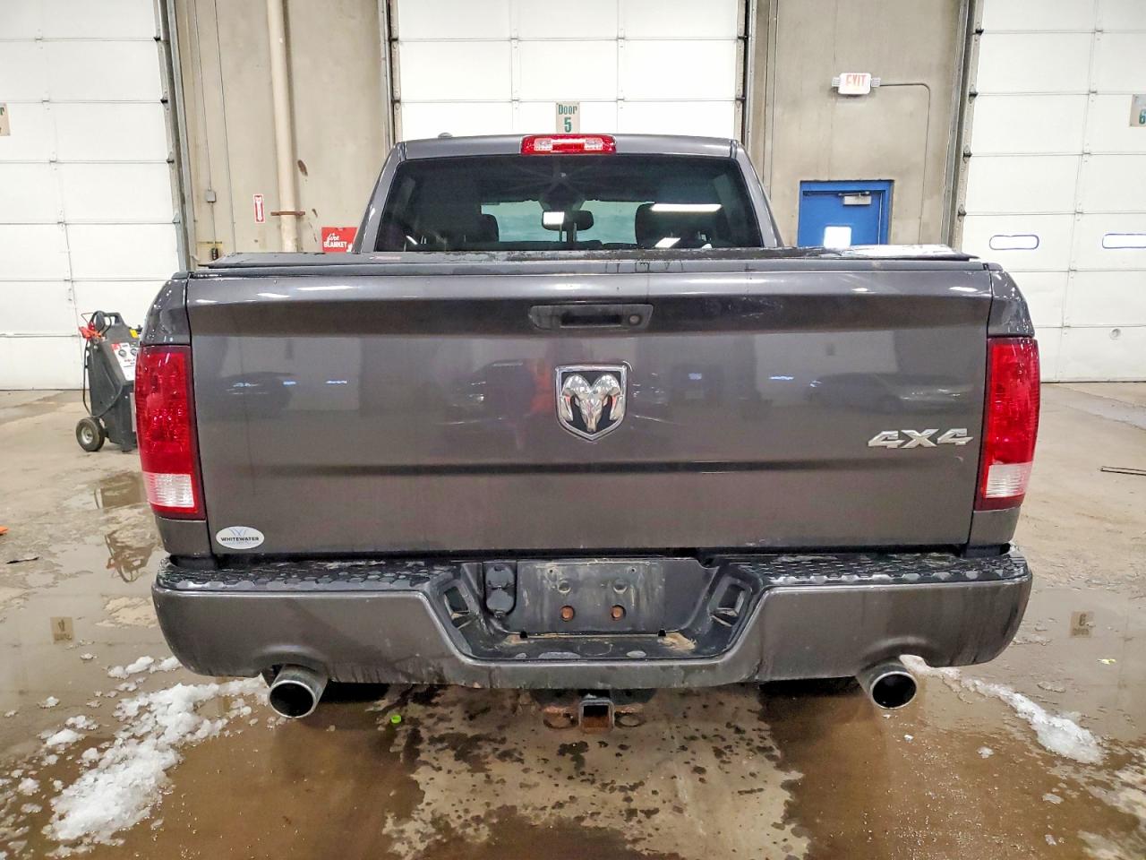 2017 RAM 1500 ST photo 6