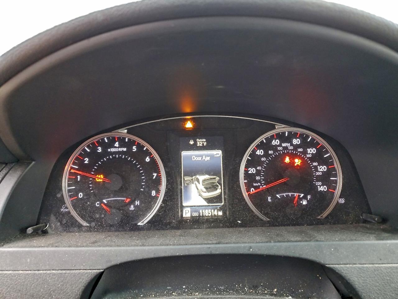 2017 TOYOTA CAMRY LE photo 9