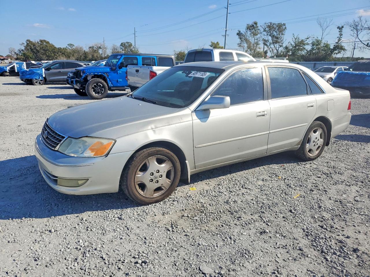 2004 TOYOTA AVALON