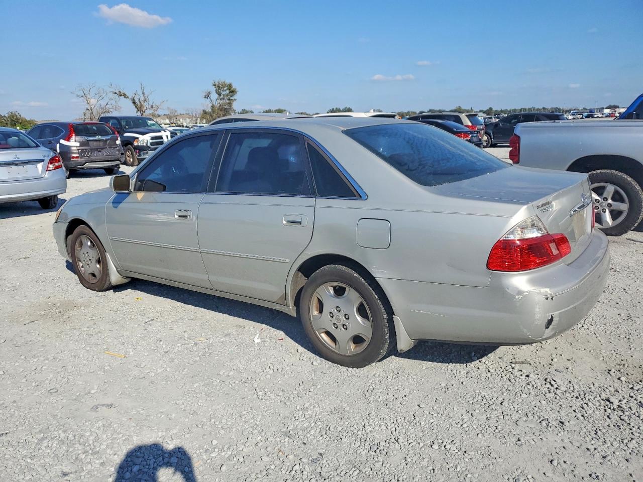 2004 TOYOTA AVALON XLS photo 2