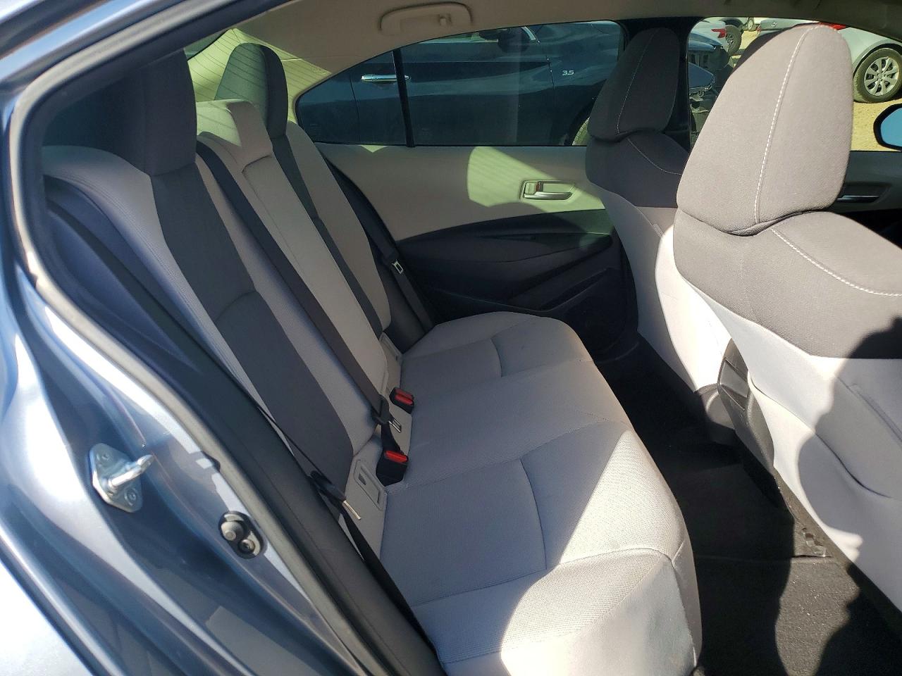 2020 TOYOTA COROLLA LE photo 10