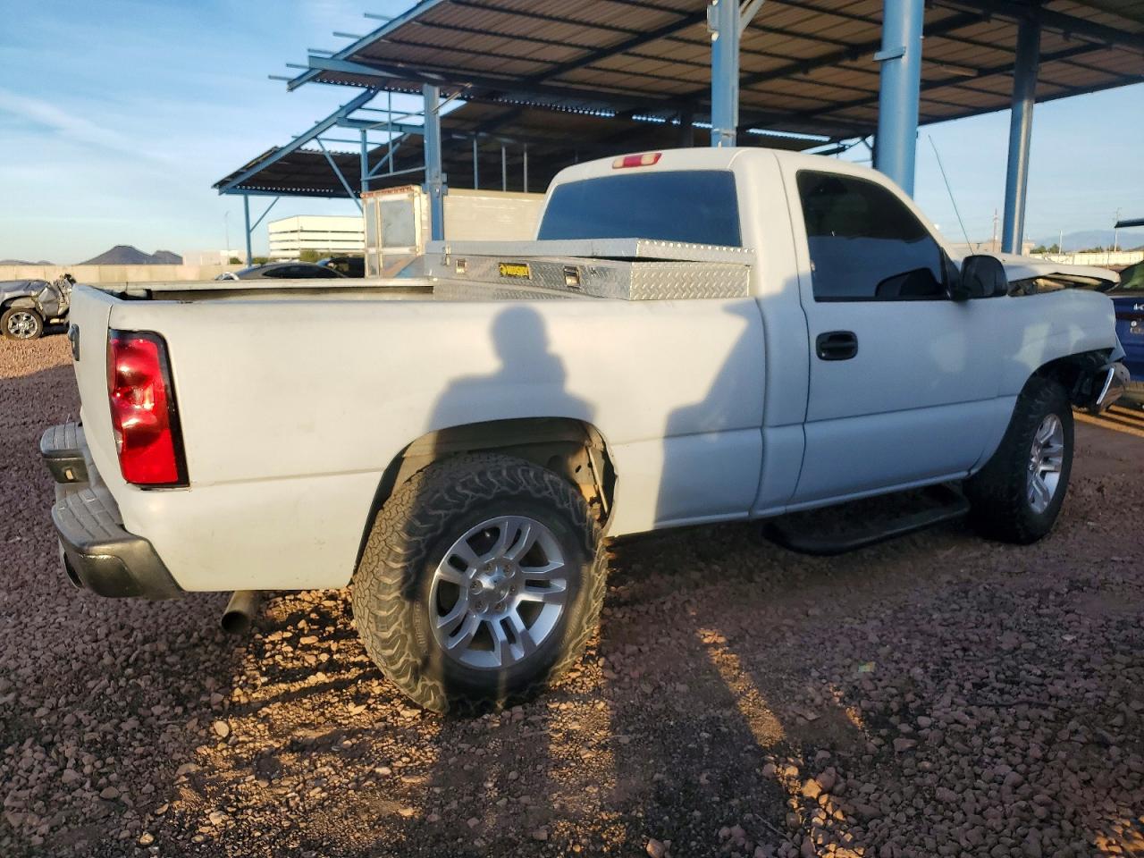 2007 CHEVROLET SILVERADO K1500 CLASSIC photo 3