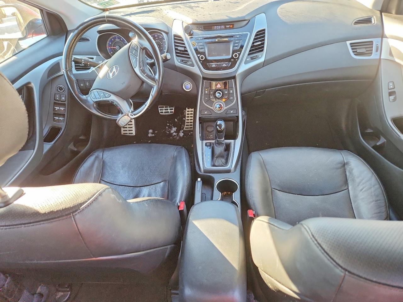 2014 HYUNDAI ELANTRA SE photo 22