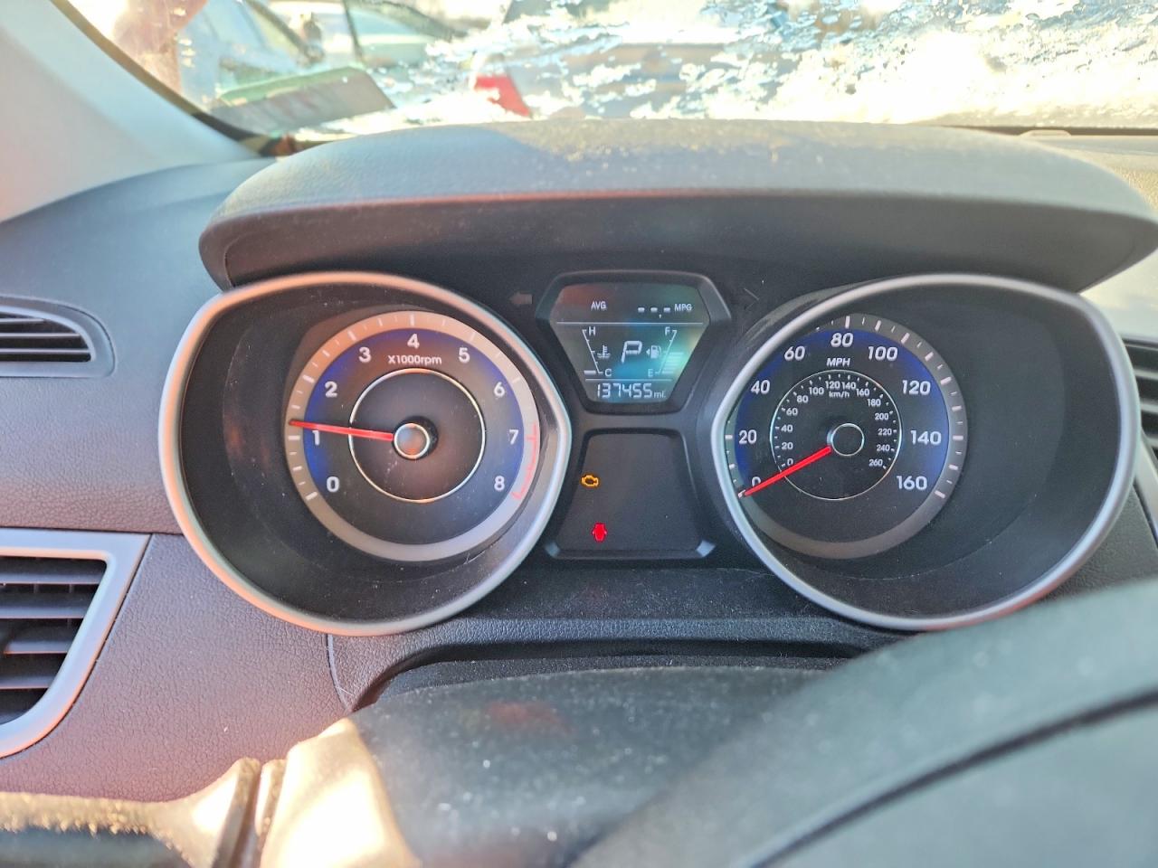 2014 HYUNDAI ELANTRA SE photo 25
