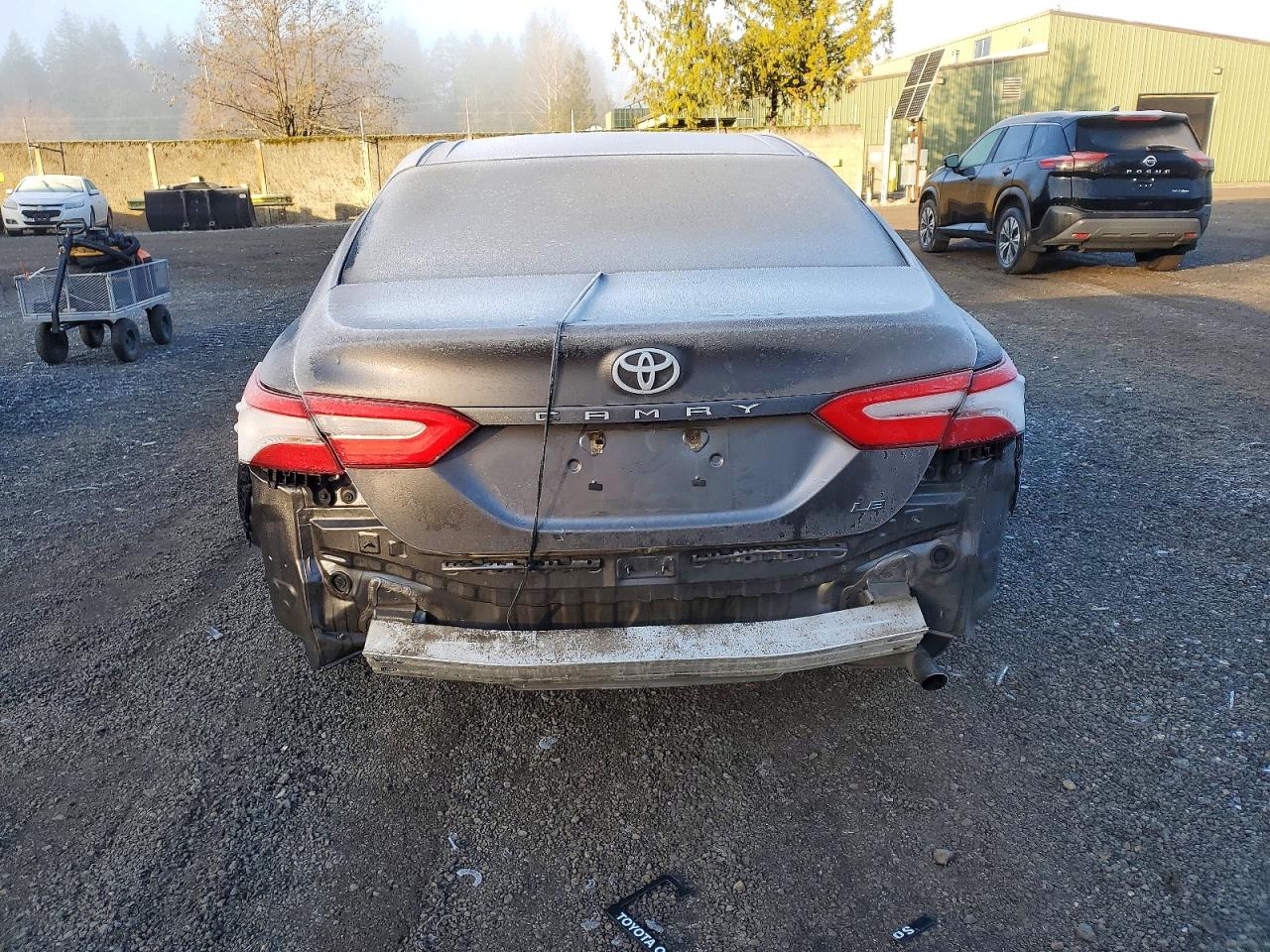 2018 TOYOTA CAMRY L photo 6