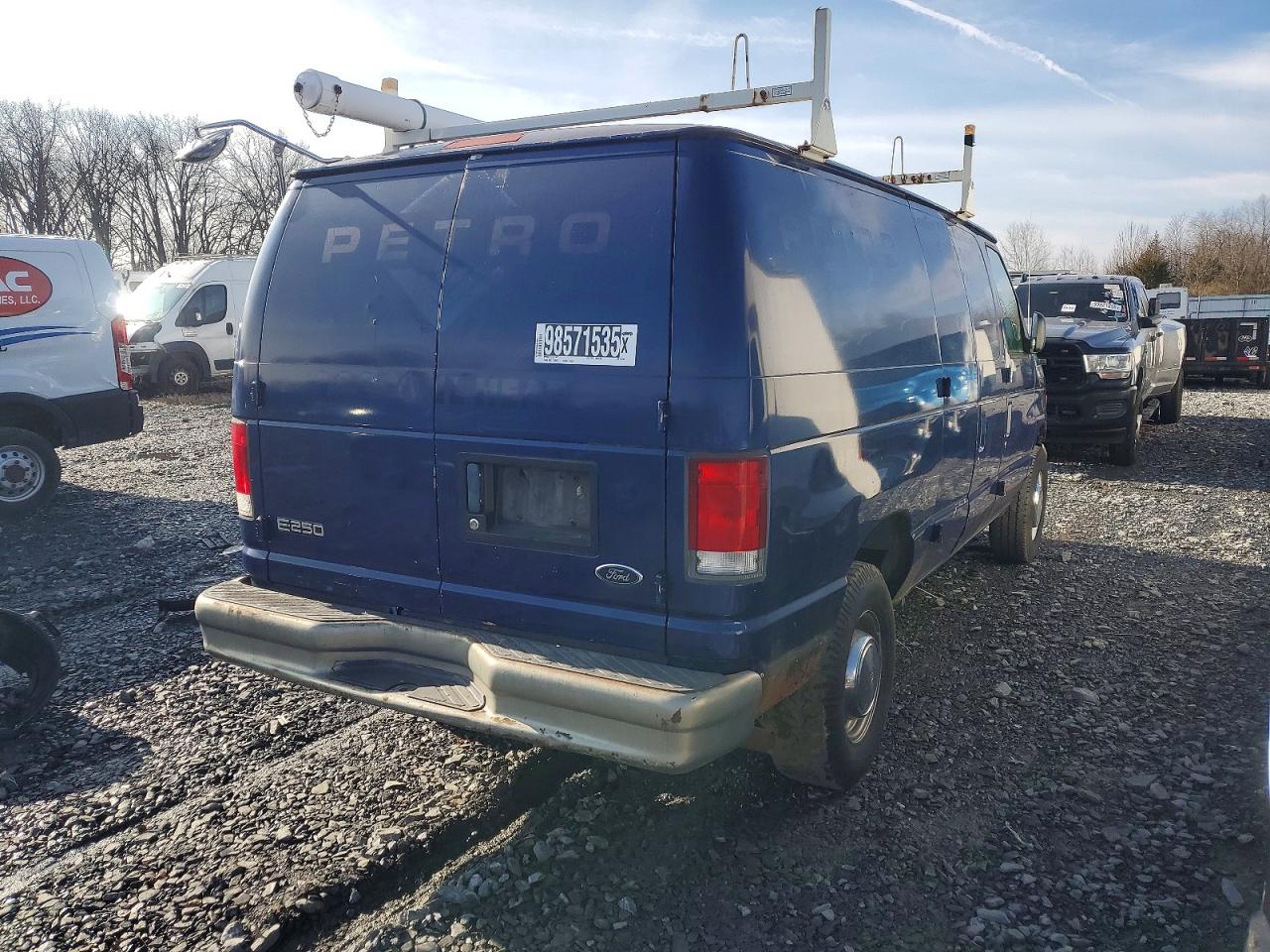 2001 FORD E250 UTILITY / SERVICE VAN photo 28