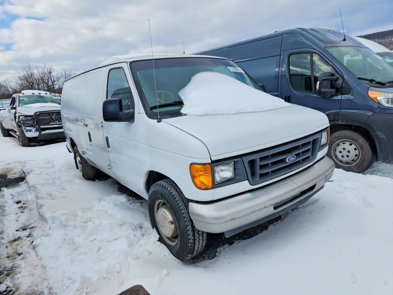 2003 FORD ECONOLINE E250 VAN photo 4