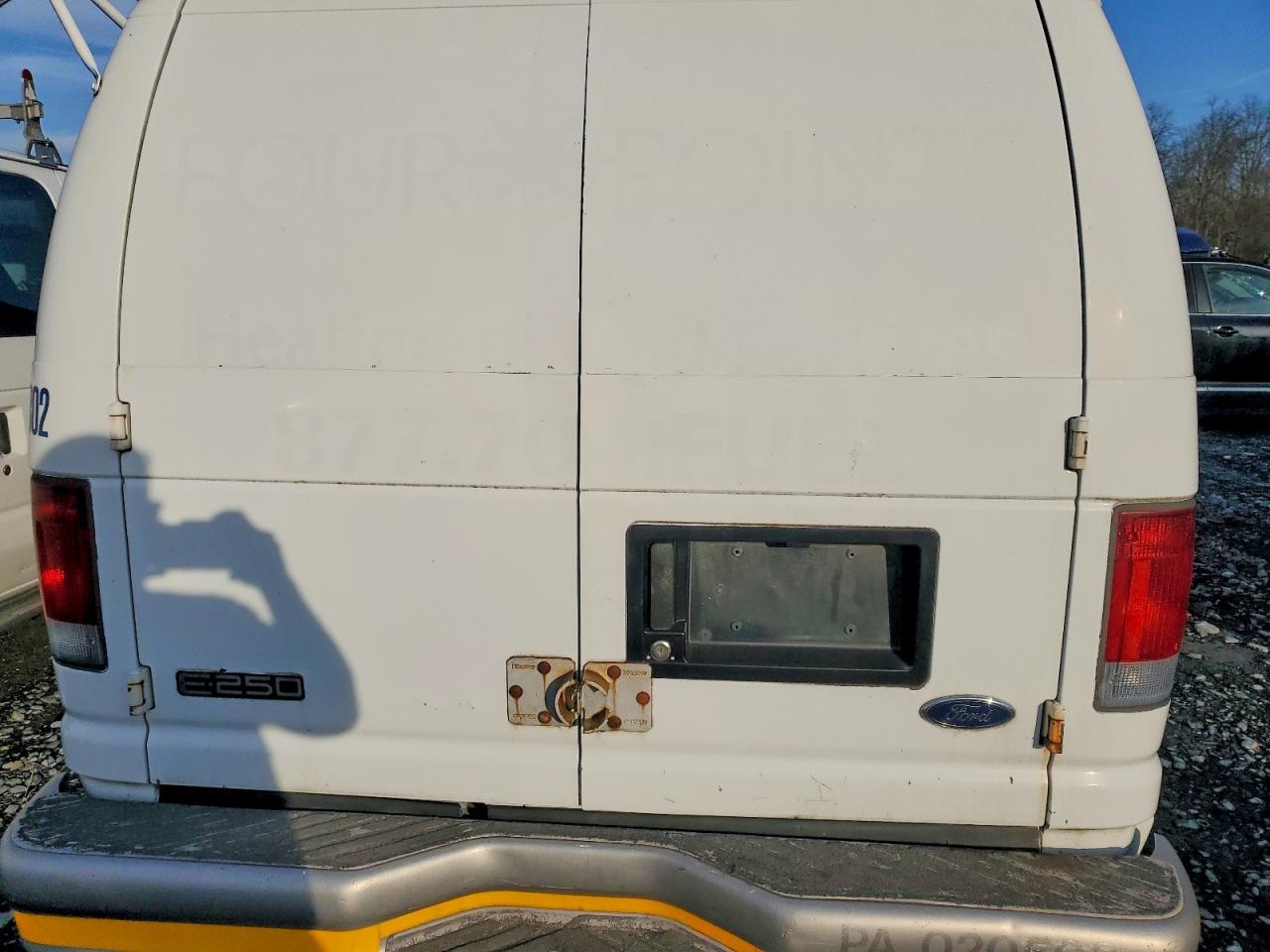 2003 FORD ECONOLINE E250 VAN photo 10