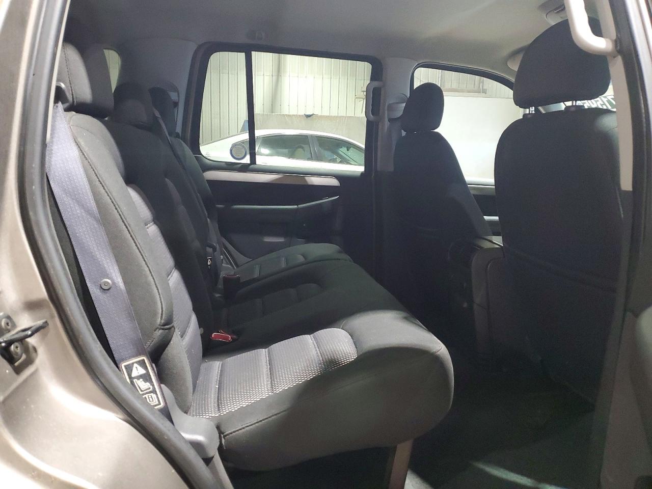 2003 FORD EXPLORER XLT photo 11