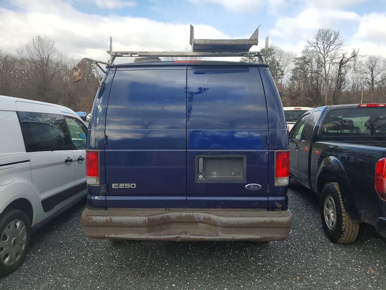 2005 FORD ECONOLINE E250 VAN photo 11