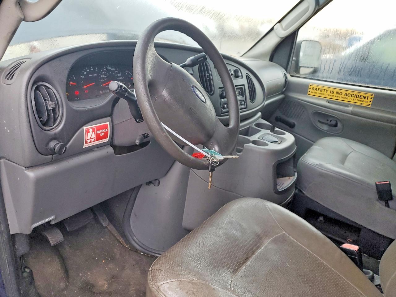2005 FORD E250 UTILITY / SERVICE VAN photo 8