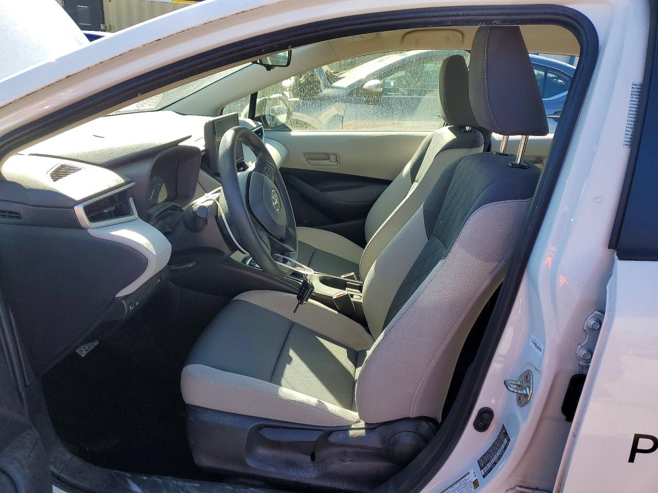2024 TOYOTA COROLLA LE photo 7