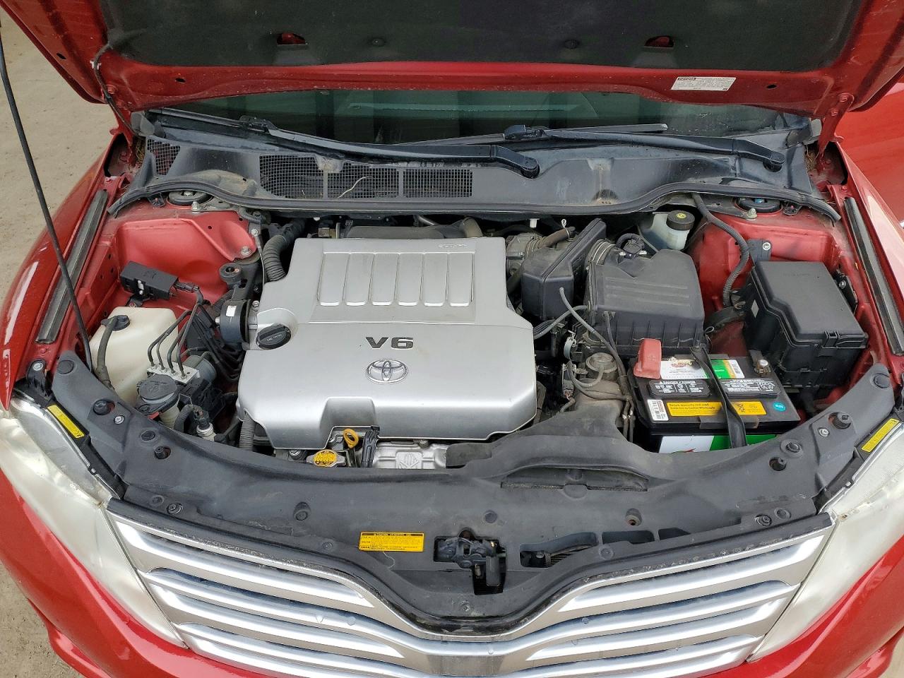 2012 TOYOTA VENZA LE photo 12