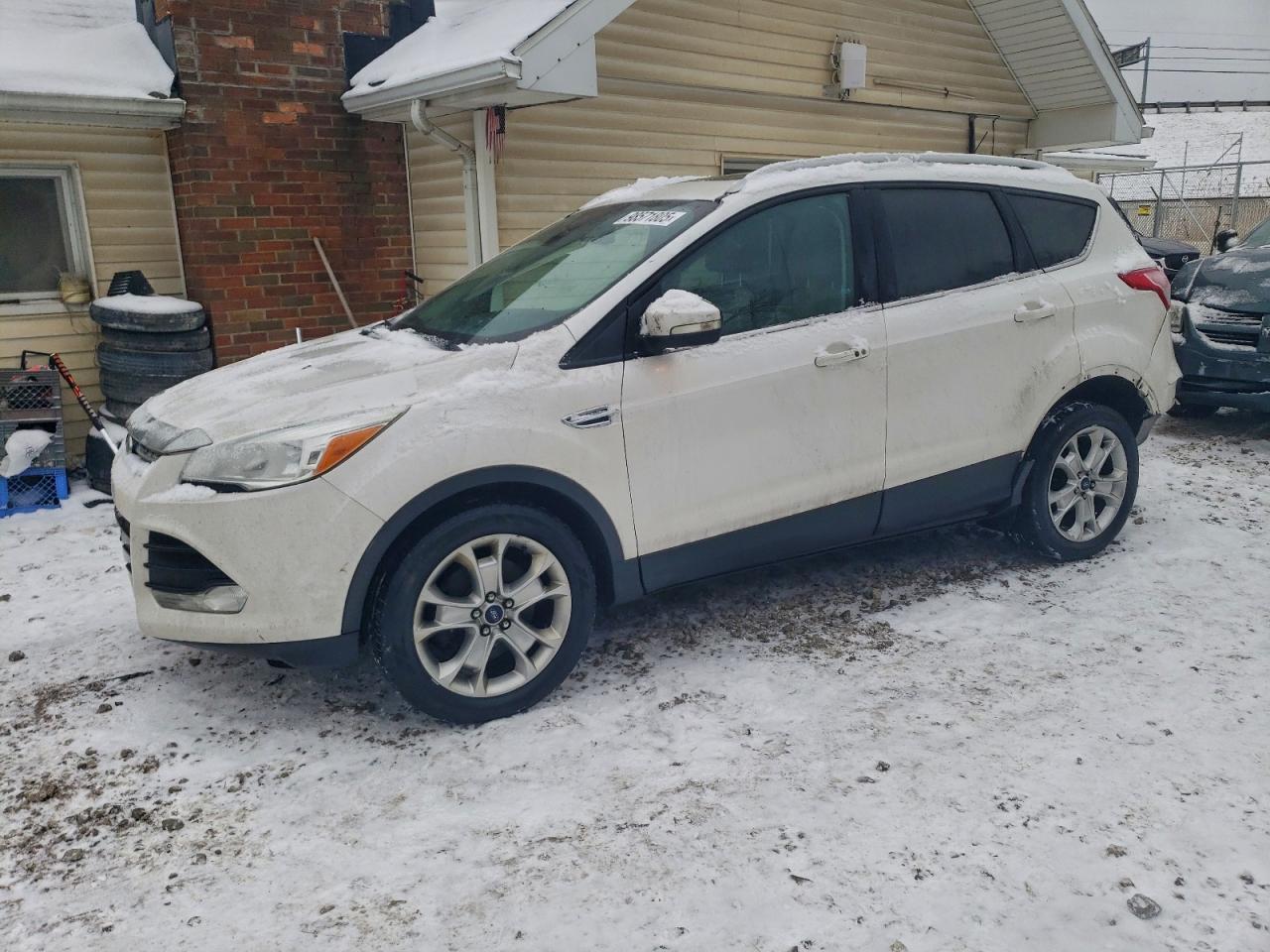 2016 FORD ESCAPE