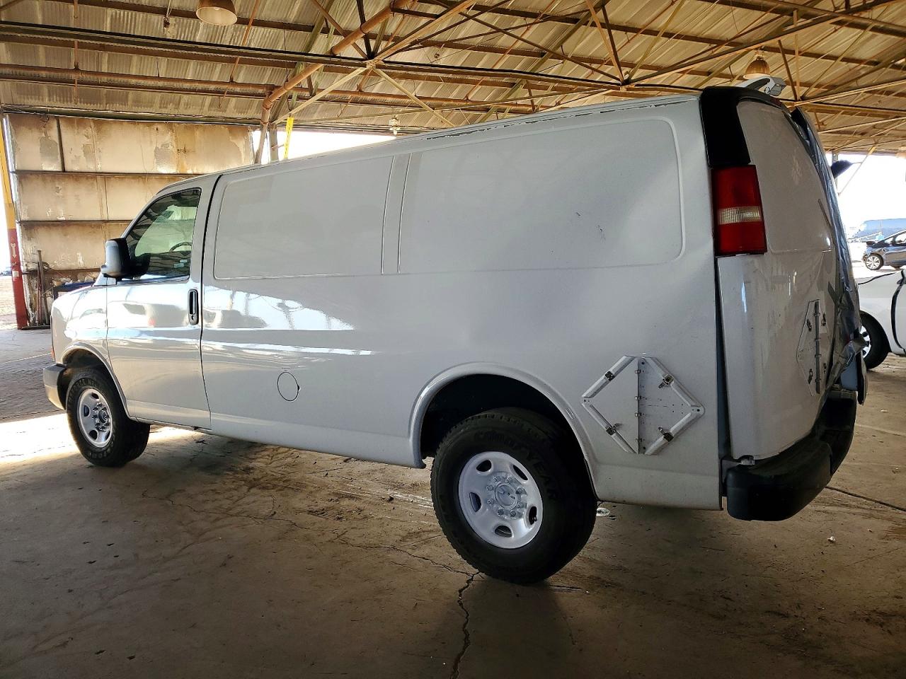 2012 GMC SAVANA G2500 photo 3