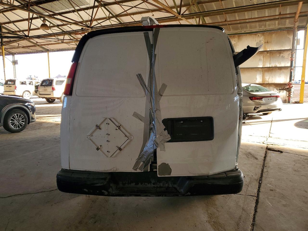 2012 GMC SAVANA G2500 photo 11