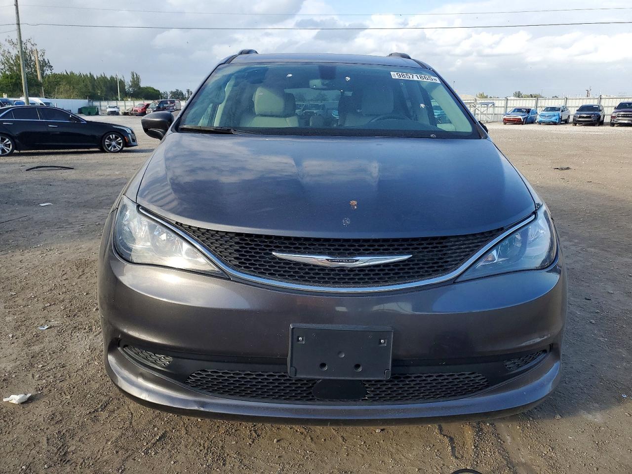 2021 CHRYSLER VOYAGER LXI photo 5