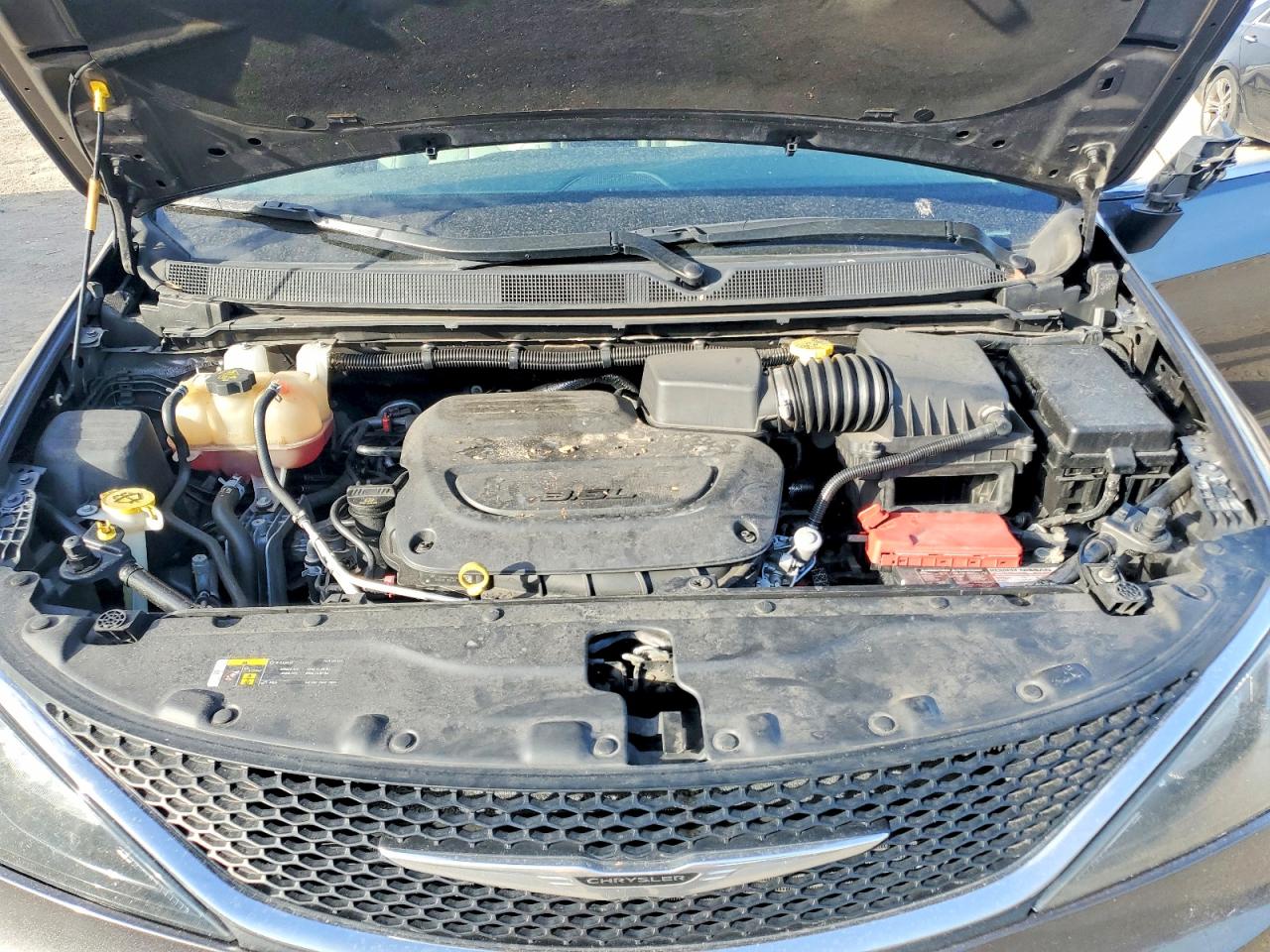 2021 CHRYSLER VOYAGER LXI photo 12