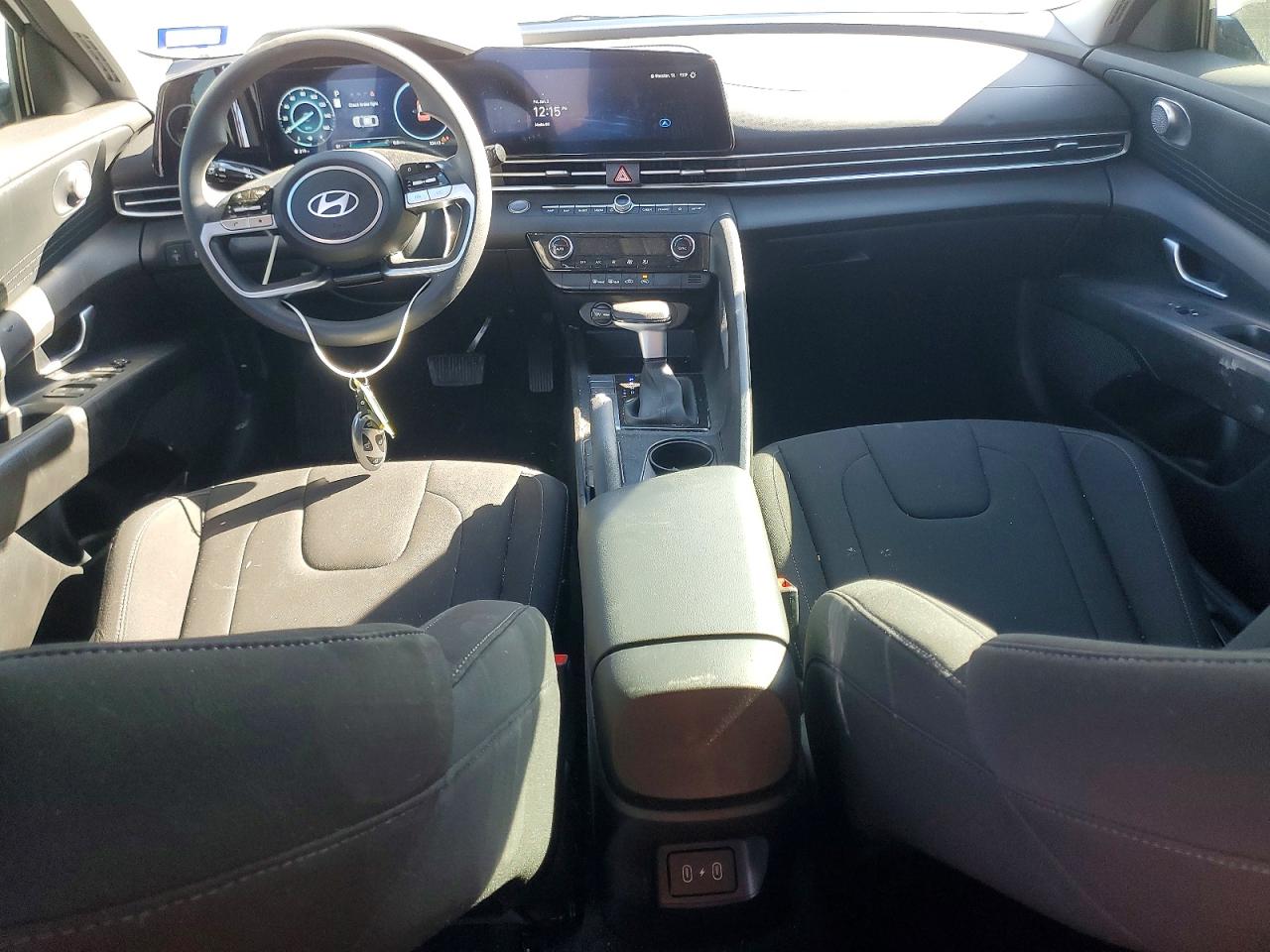 2024 HYUNDAI ELANTRA SEL photo 8