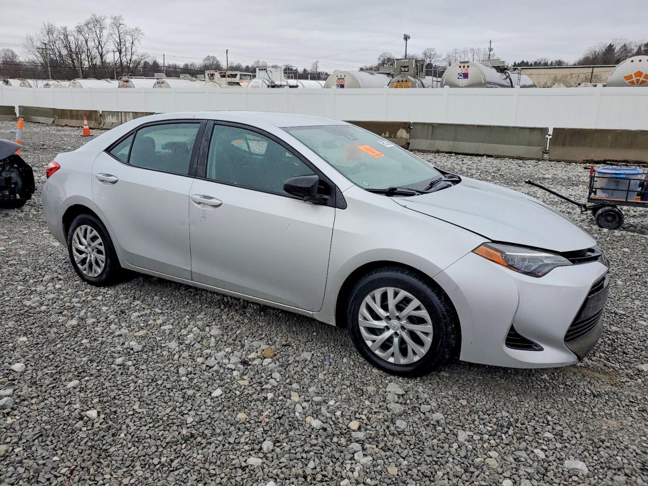 2017 TOYOTA COROLLA L photo 4