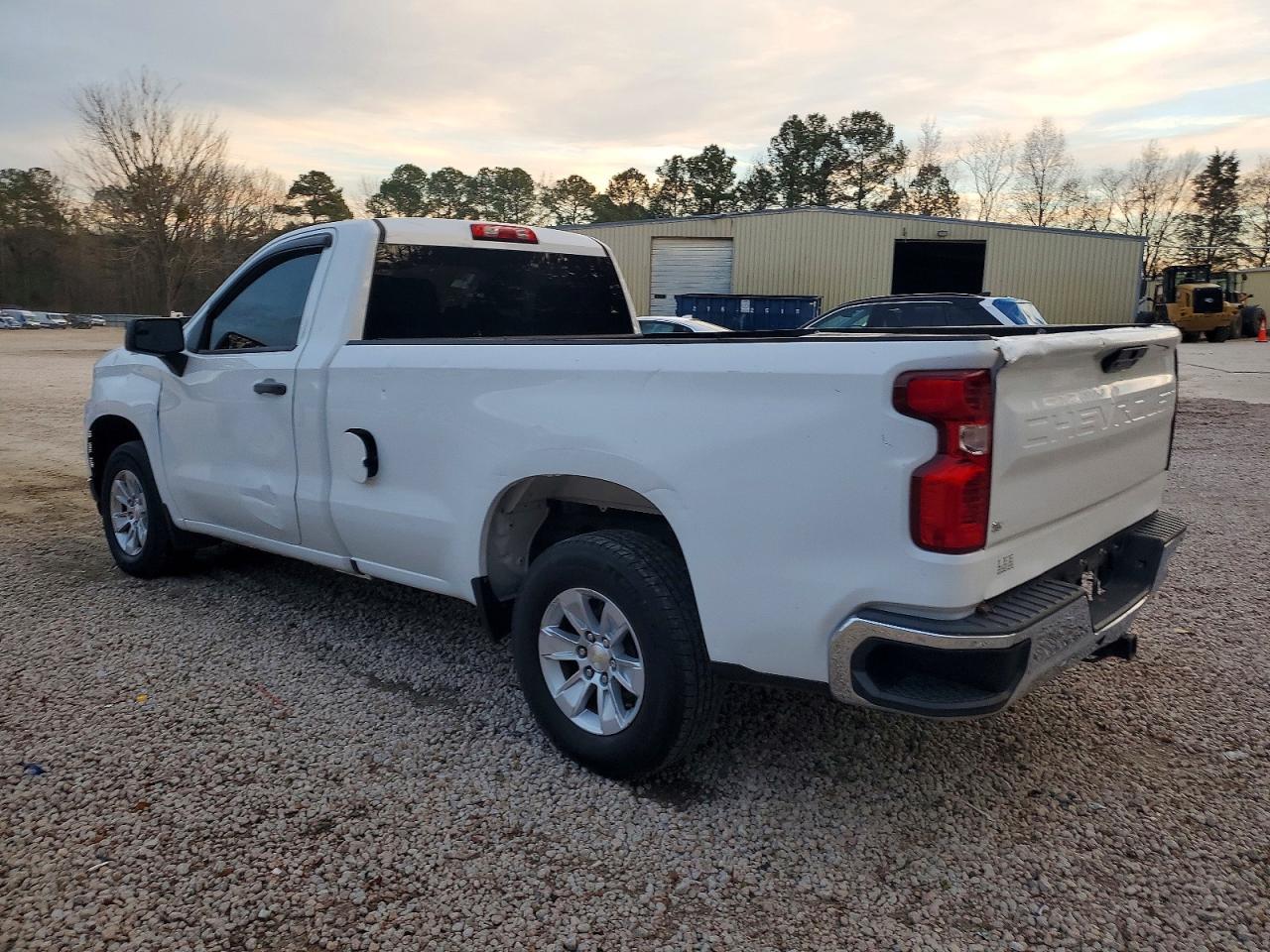 2019 CHEVROLET SILVERADO C1500 photo 2