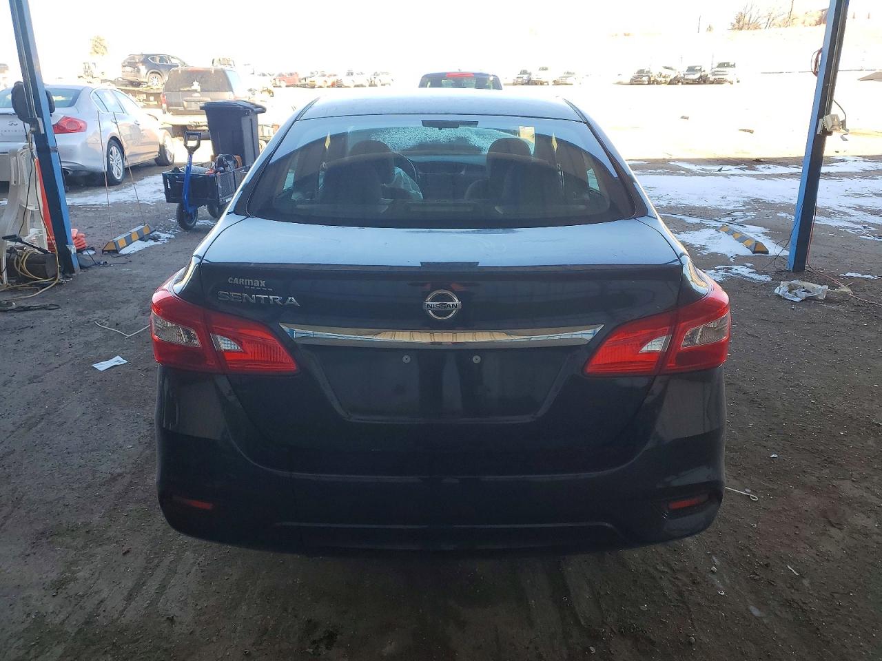 2017 NISSAN SENTRA S photo 6