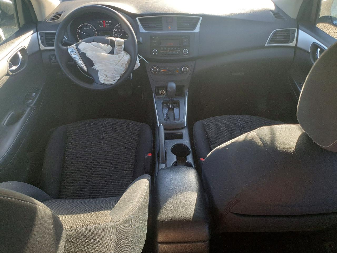 2017 NISSAN SENTRA S photo 8
