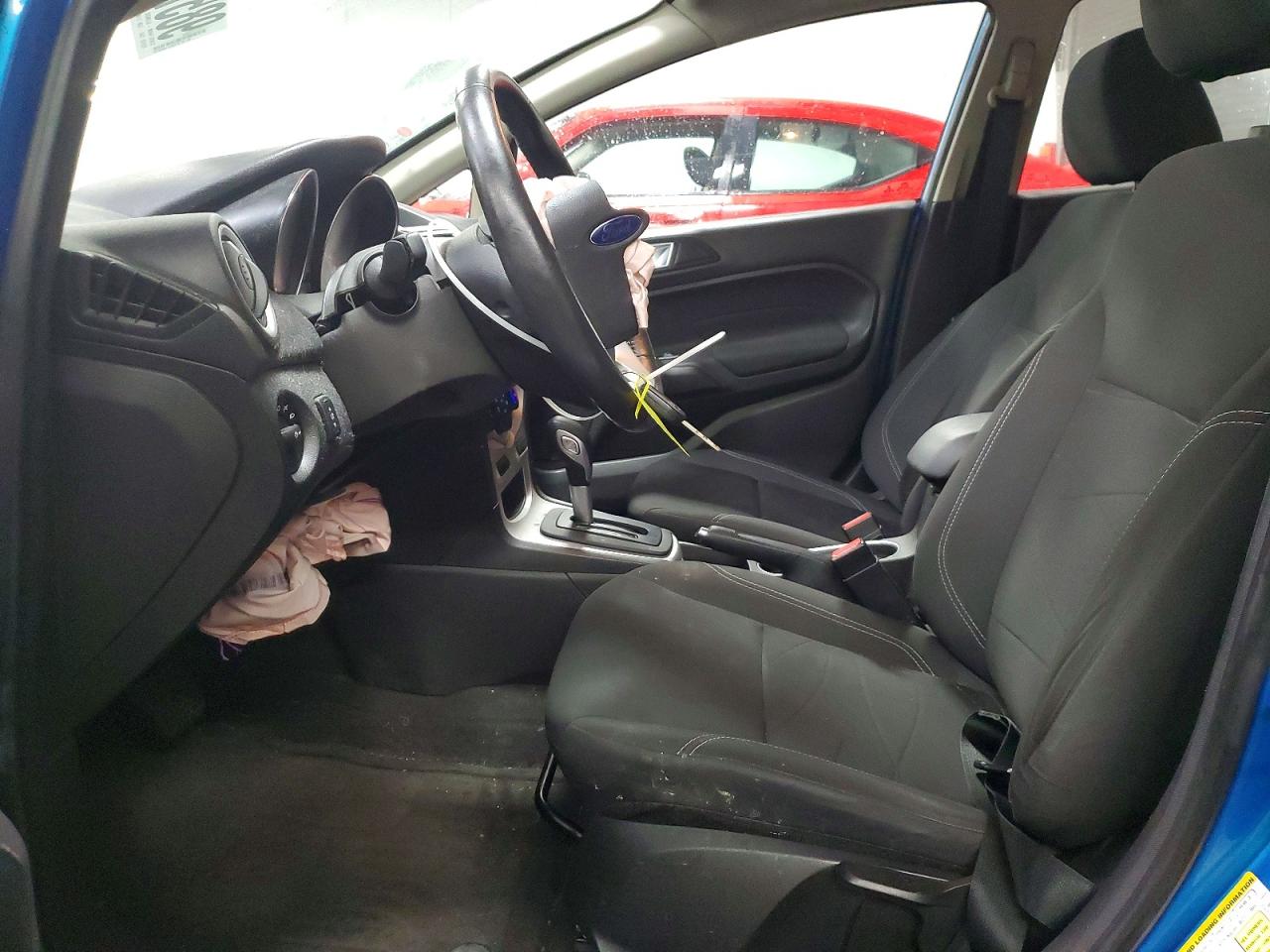 2015 FORD FIESTA SE photo 7