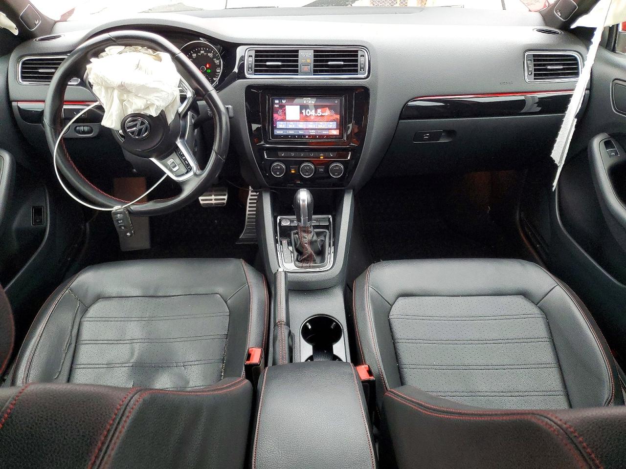 2016 VOLKSWAGEN JETTA GLI photo 8