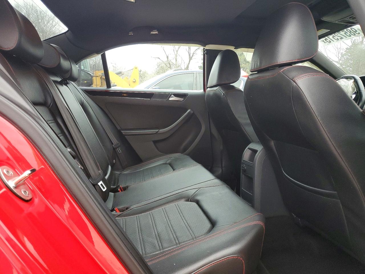 2016 VOLKSWAGEN JETTA GLI photo 10