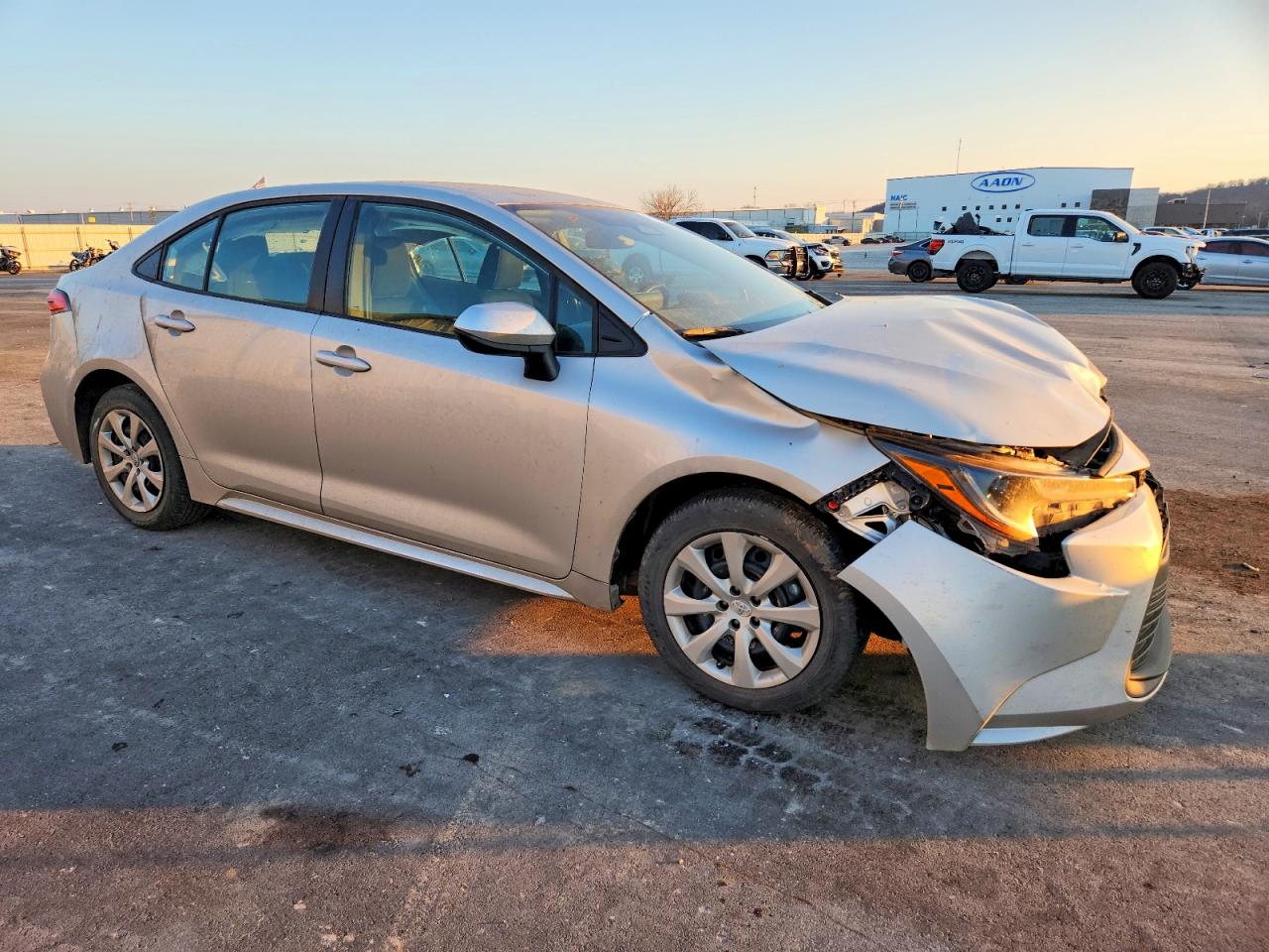 2024 TOYOTA COROLLA LE photo 7