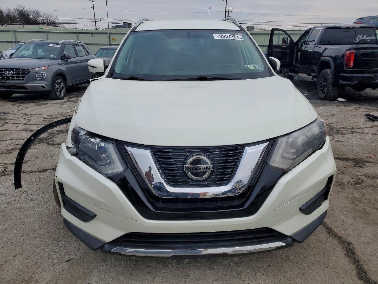 2018 NISSAN ROGUE S photo 9